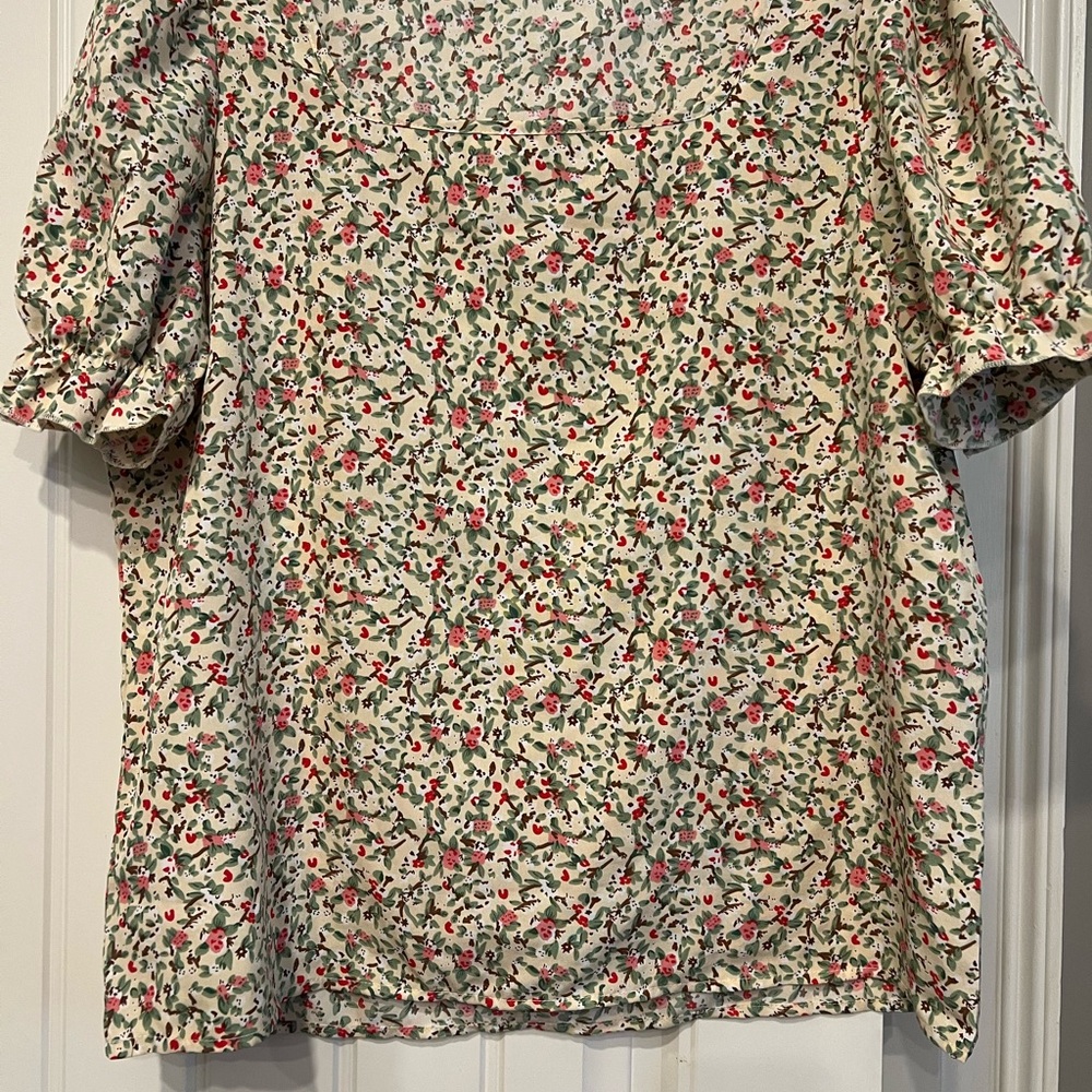Floral Puff Sleeve Blouse